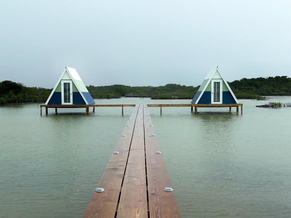 Beachfront Cabin San Pedro  Eksteriør bilde